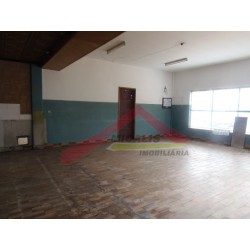 Loja/comércio em Calvão [3231MLV]